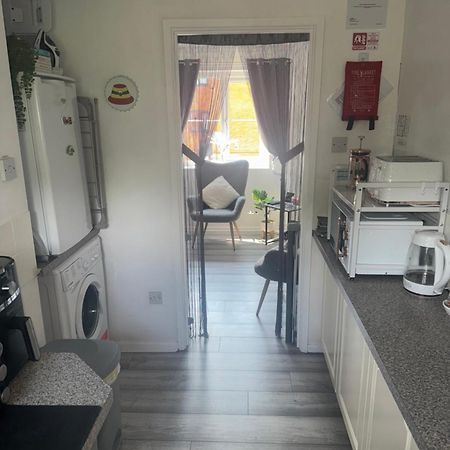 Town Centre Apartment Mold Zewnętrze zdjęcie